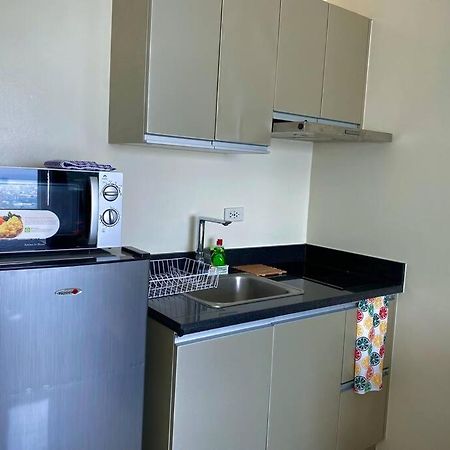 Makati Penthouse With Stunning City Skyline View Manila Exteriör bild