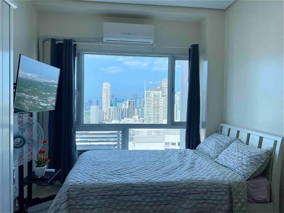 Makati Penthouse With Stunning City Skyline View Manila Exteriör bild