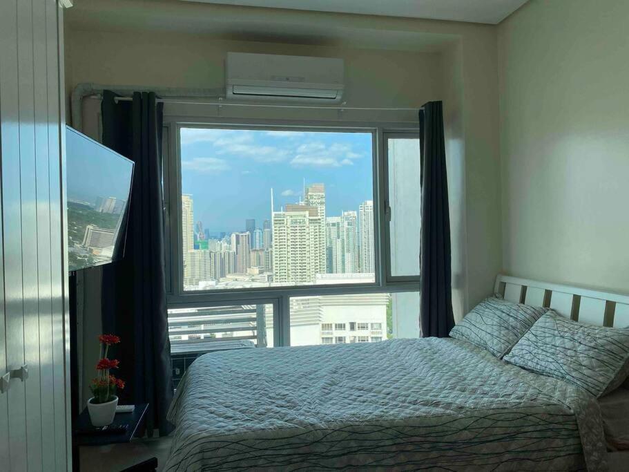 Makati Penthouse With Stunning City Skyline View Manila Exteriör bild