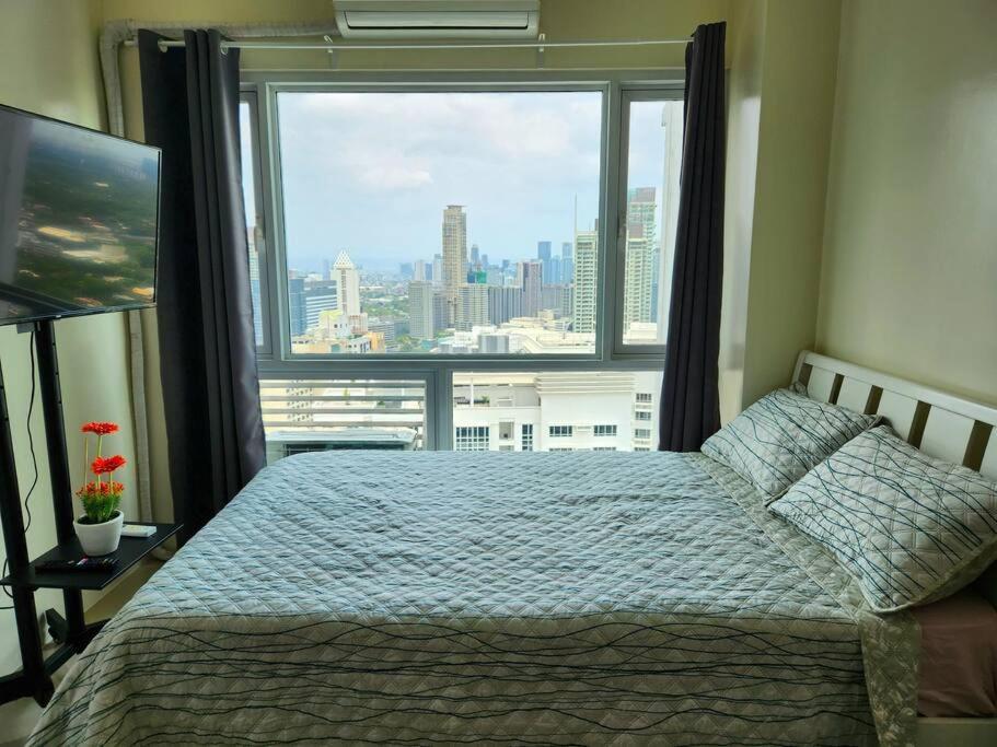 Makati Penthouse With Stunning City Skyline View Manila Exteriör bild
